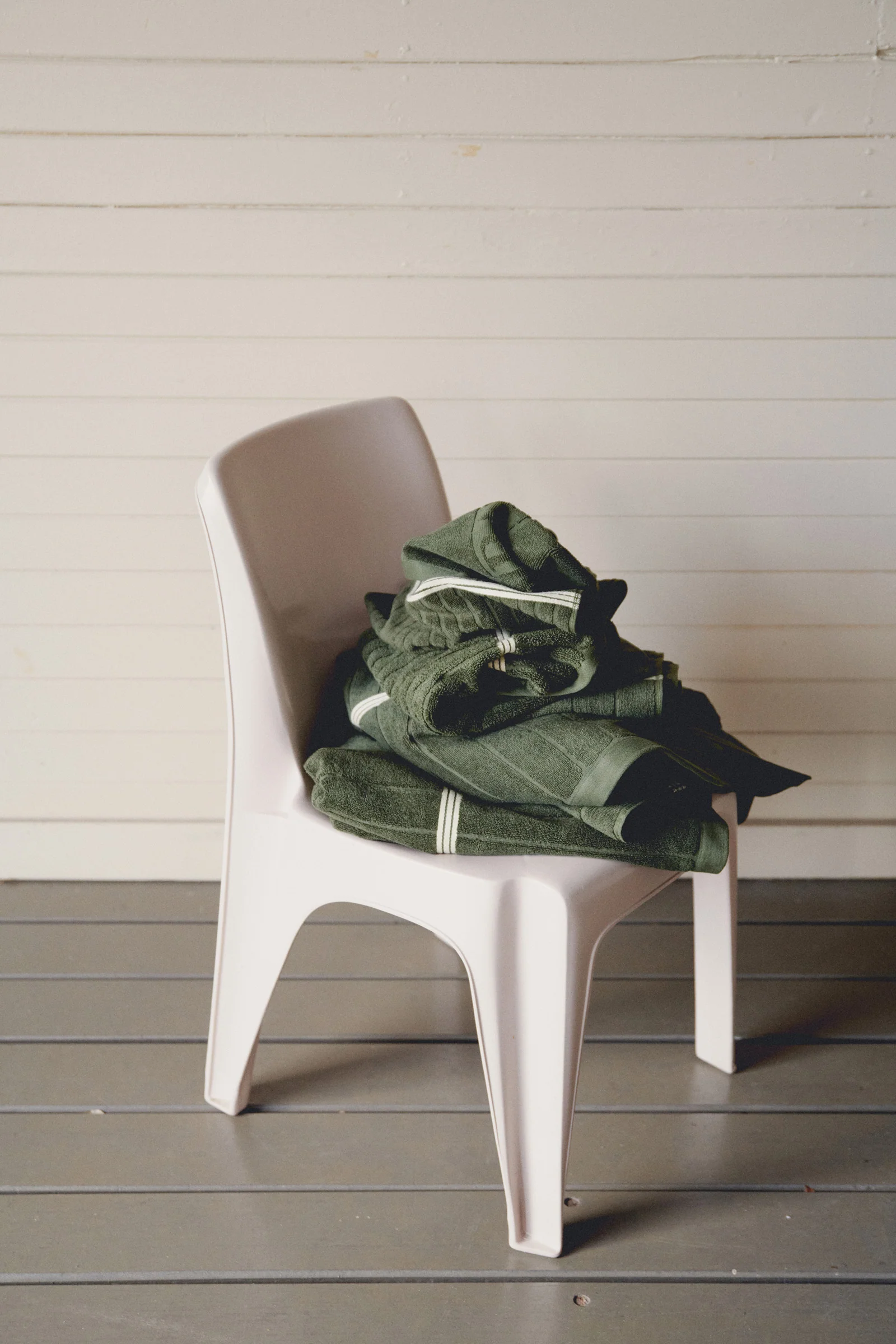 Emerald Hand Towel - Moss - Image 4