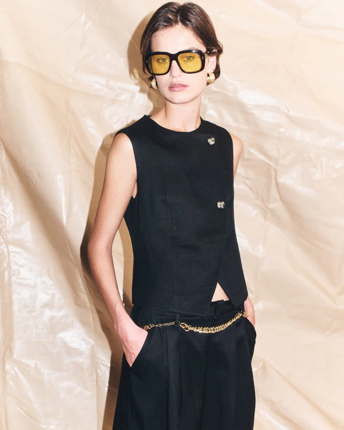 Junia Vest
