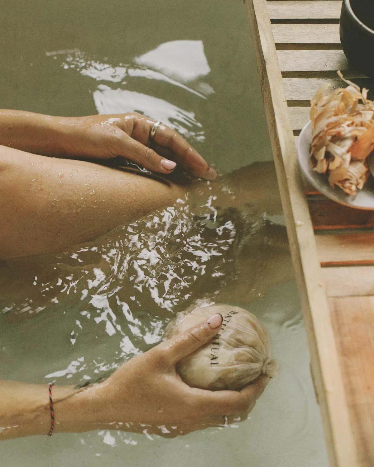 Japanese Cedar Bath Flakes - Sugi - Image 2