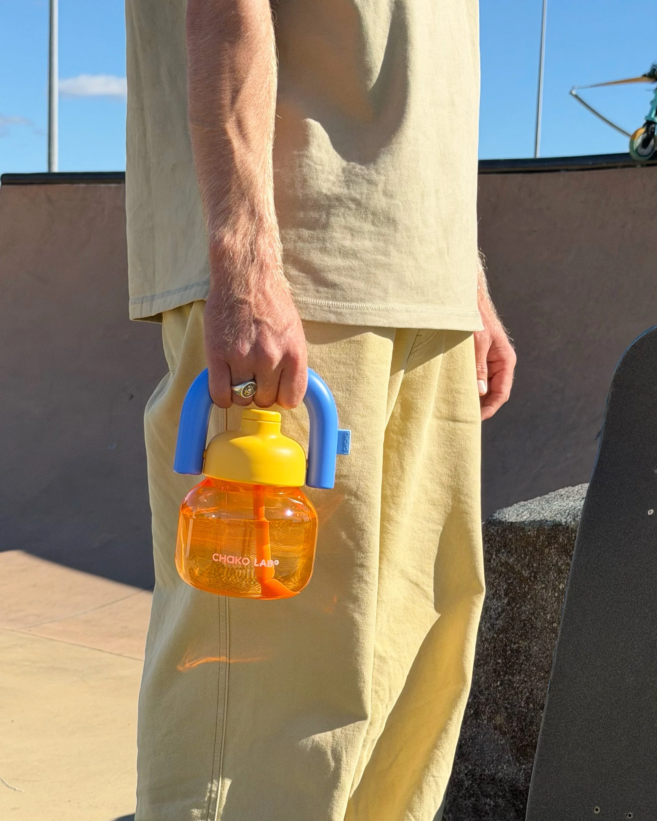 Linlin Kettle Water Bottle - Yellow & Blue - Image 3