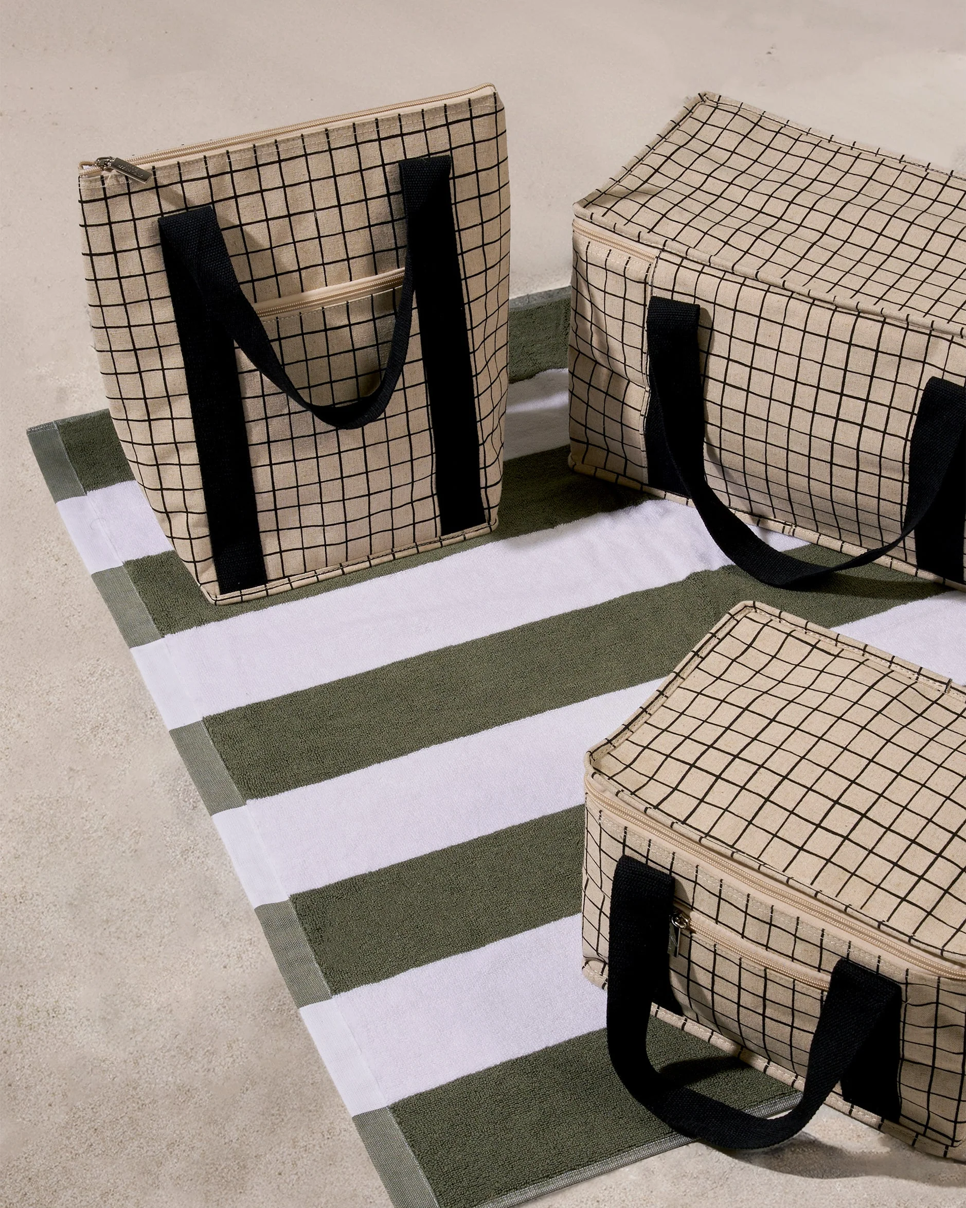 Grid Wine Cooler Bag - Image 2