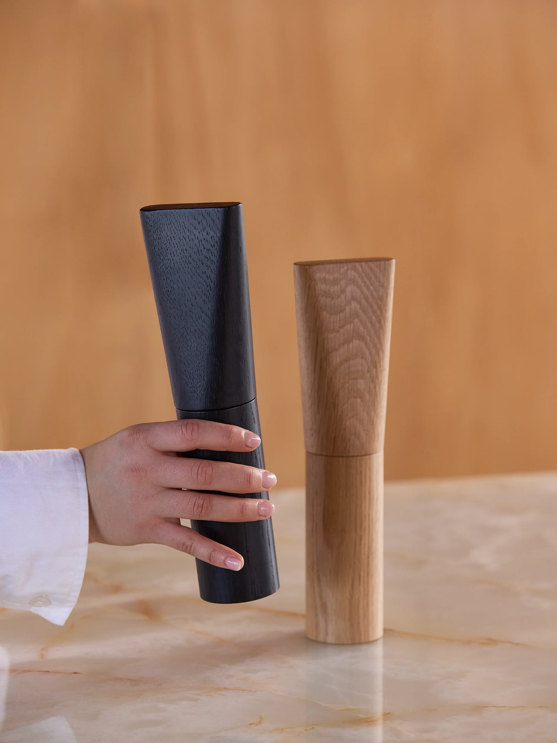 Pinch Salt & Pepper Mill - Black - Image 3