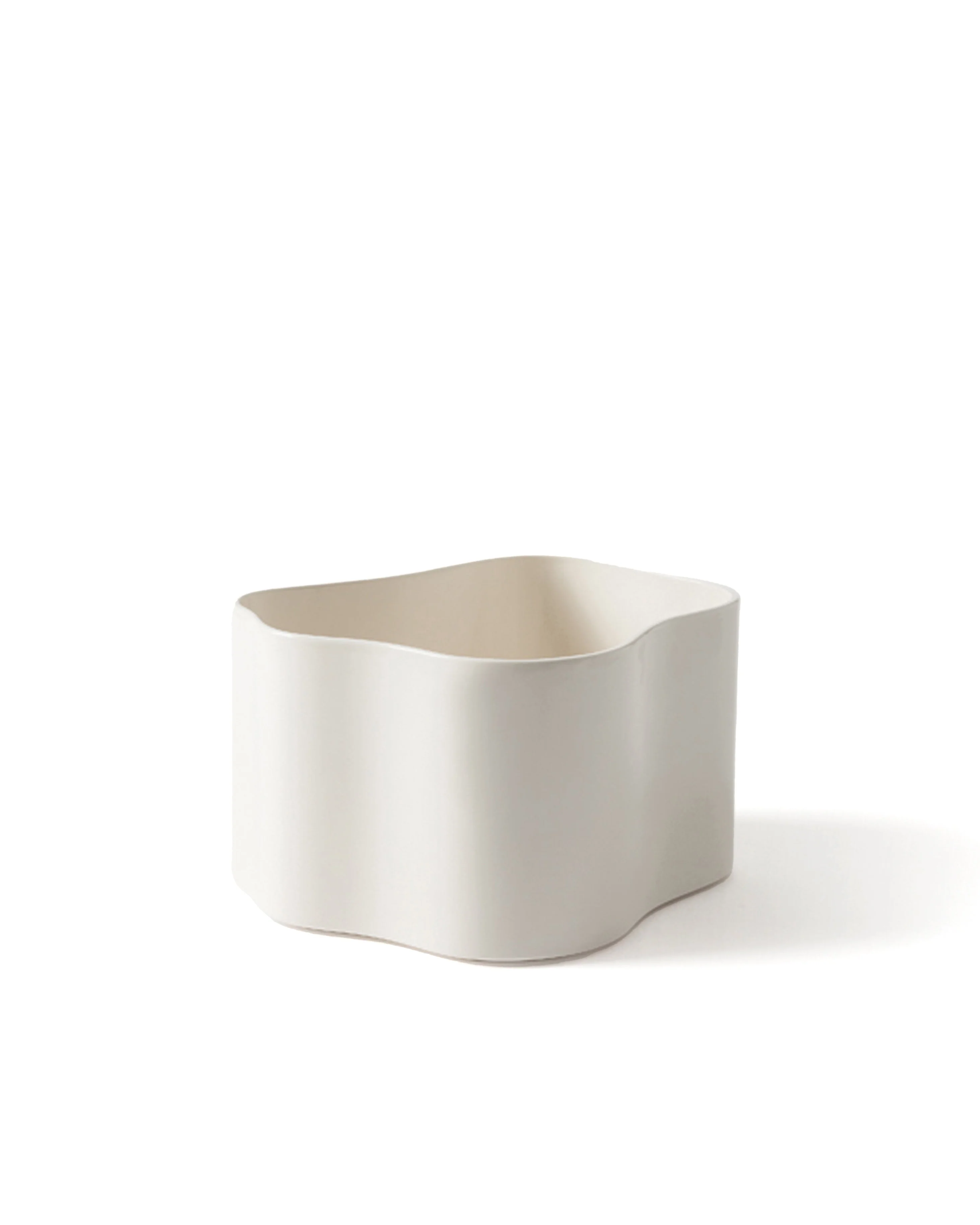 White Artek Riihitie Plant Pot B