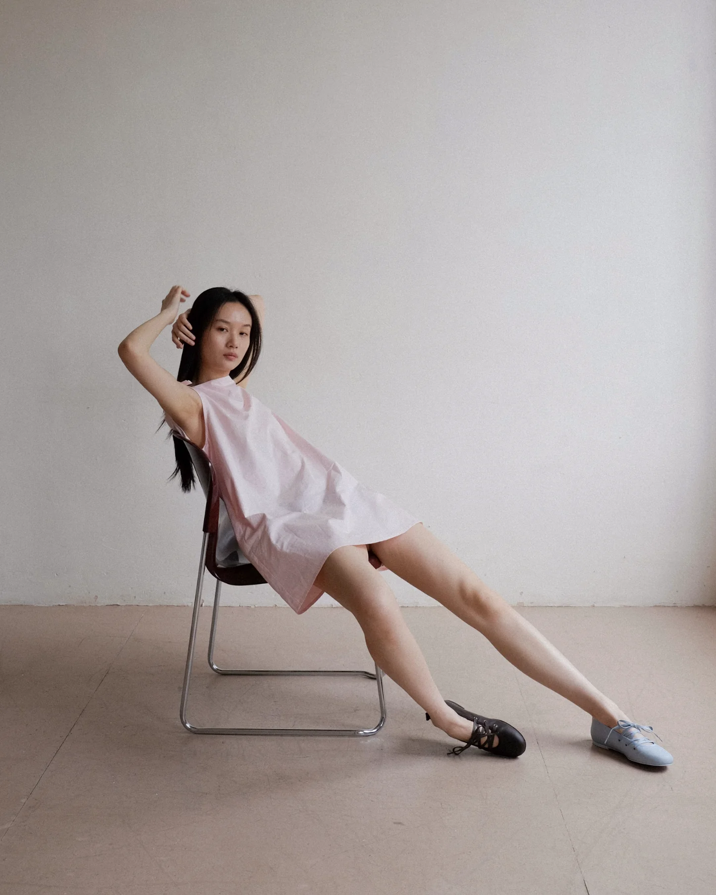 Margie Pinny Dress - Baby Pink - Image 2