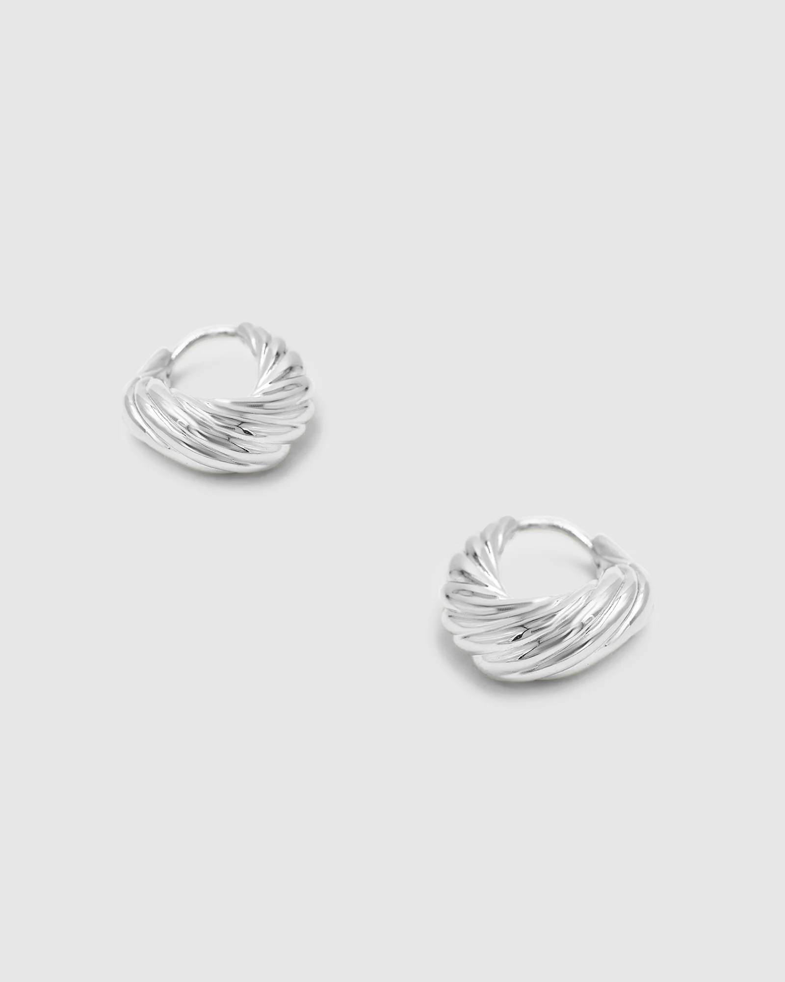 Olar Twist Hoops - Image 6